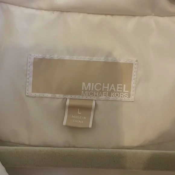 Michael Kors White Puff Vest- Large - Picture 3 of 4
